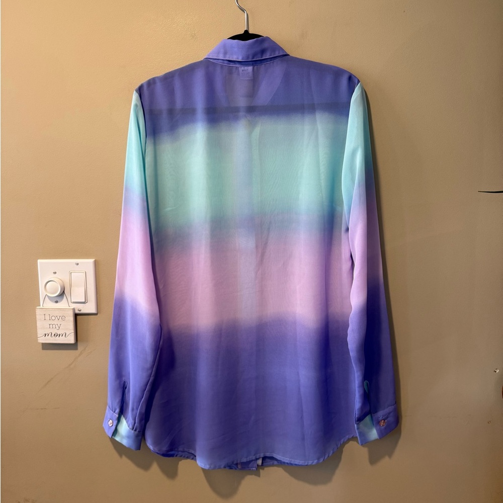 LEL Gradient Pastel Button-Up Shirt - Picture 12 of 16